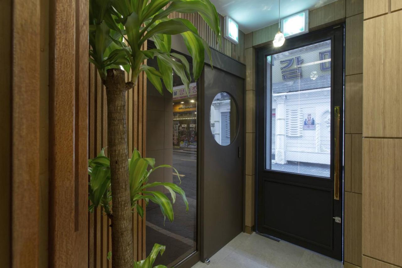 Busan Lounge 26 Hotel Exterior photo